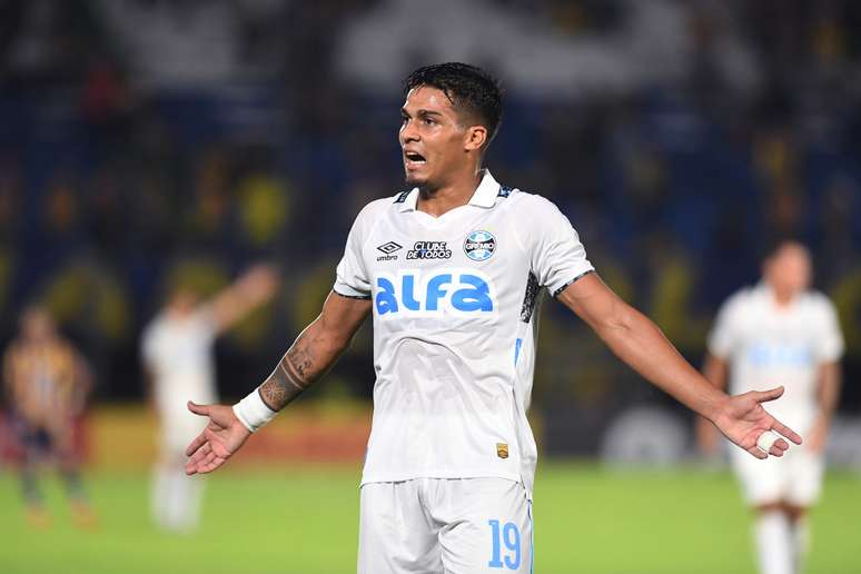 Arezo foi emprestado pelo Gr&ecirc;mio ao Pe&ntilde;arol 