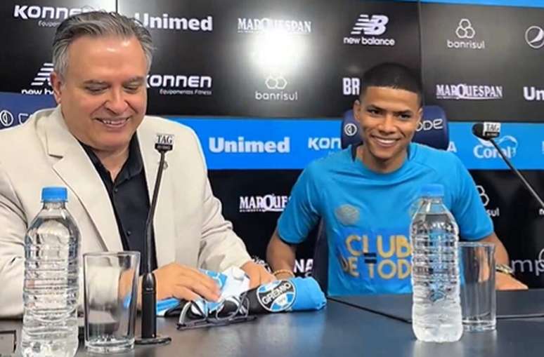 Enamorado disputar&aacute; a titularidade da ponta direita do Gr&ecirc;mio com Tet&ecirc;, outro refor&ccedil;o da primeira janela de 2026 &ndash;