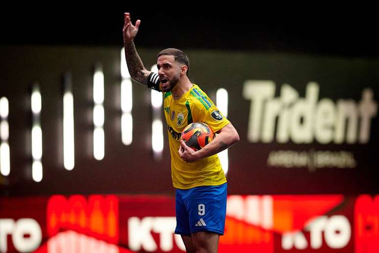 Kelvin fez forte desabafo ap&oacute;s vit&oacute;ria do Brasil contra a Ar&aacute;bia Saudita &ndash;