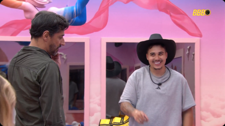 Divis&atilde;o de camas deixa brothers constrangidos