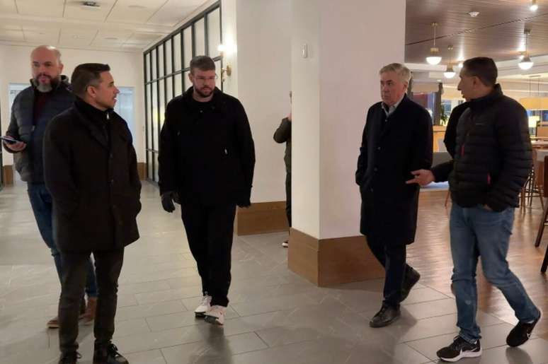 Comiss&atilde;o da Sele&ccedil;&atilde;o Brasileira visita CT em Nova Jersey &ndash;