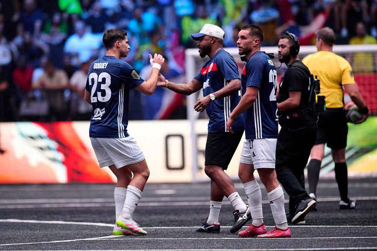 Michel Bastos perdeu um p&ecirc;nalti do presidente para a Fran&ccedil;a na Kings League Nations &ndash;