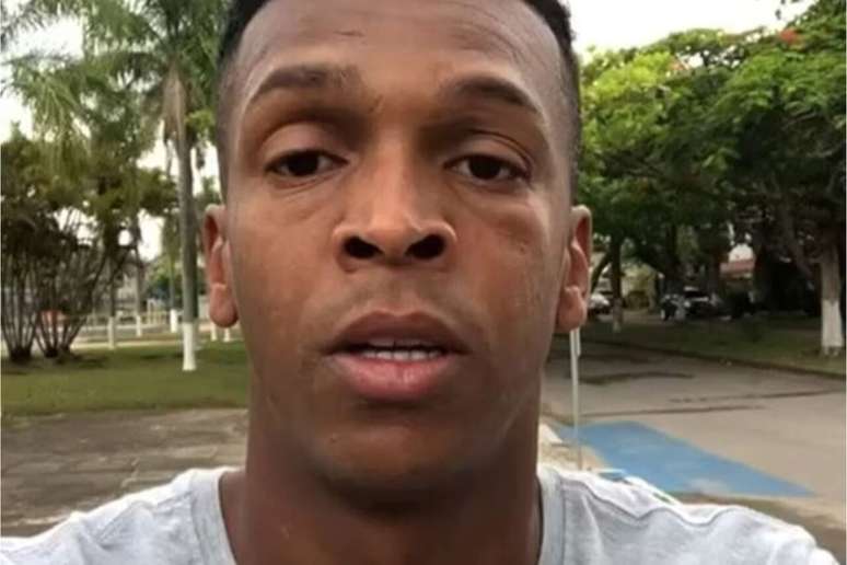 Ex-atacante alega falta de condi&ccedil;&otilde;es para arcar com custos de quando atuava &ndash;