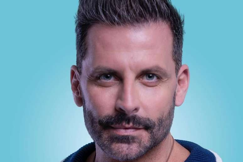 Henri Castelli tem 47 anos