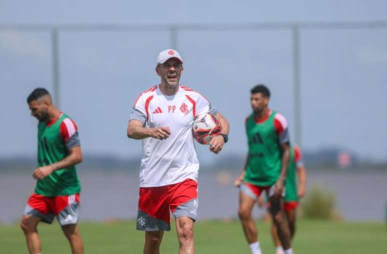 Foto,: Ricardo Duarte / internacional - Legenda: Prioridade de Pezzolano &eacute; estruturar o time do Internacional principalmente com intensidade e for&ccedil;a f&iacute;sica