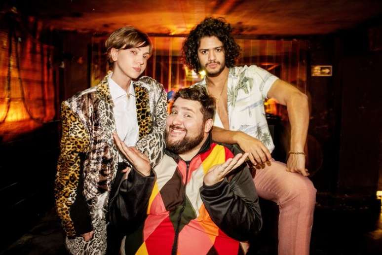 'Dois Patr&otilde;es' estreia no Teatro It&aacute;lia.