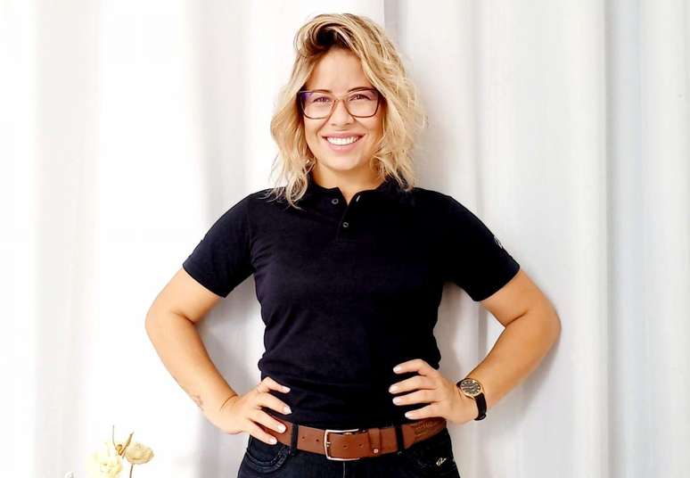 Rafaela Barbosa trocou a escolha do filho, que era particular, por um col&eacute;gio c&iacute;vico-militar