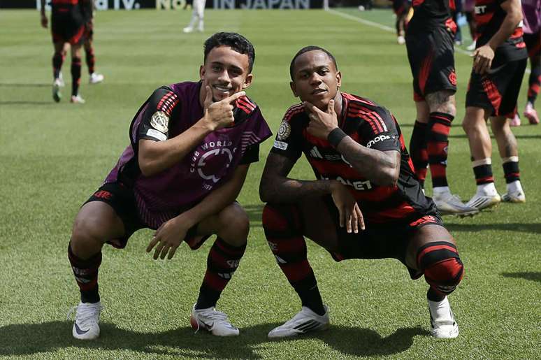 Walace Yan comemora o seu gol mais marcante pelo Flamengo: contra o Chelsea, no Mundial de Clubes.