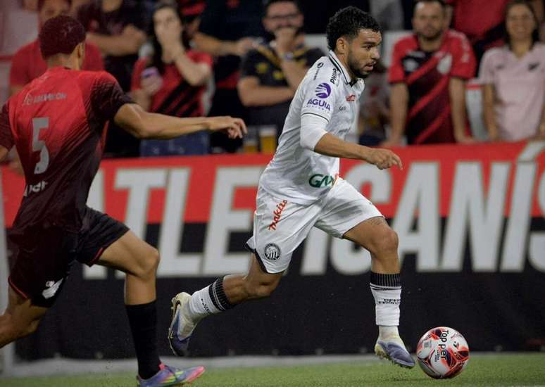 Athletico e Oper&aacute;rio mediram for&ccedil;as na noite desta quarta-feira, em Curitiba &ndash;