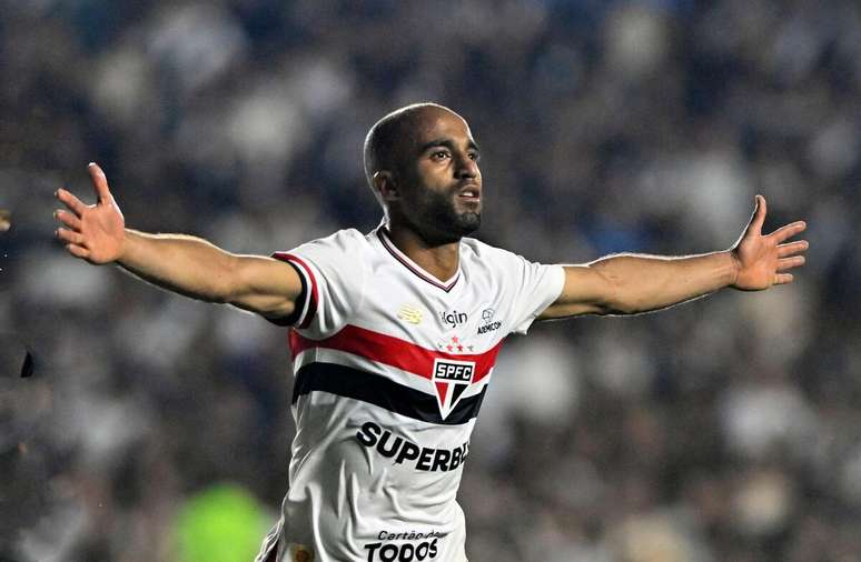 Lucas Moura (S&atilde;o Paulo) celebrando seu gol contra o Vasco, no dia 02.11.2025 
