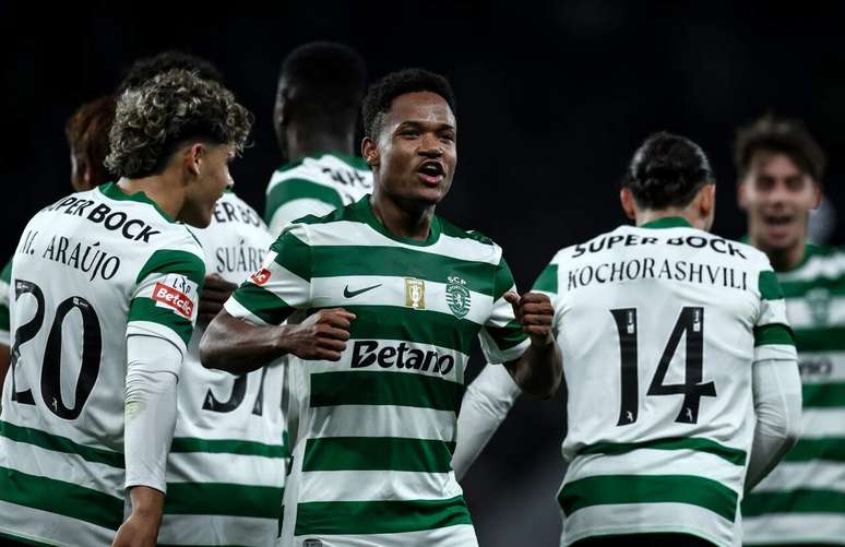 Geny Catamo realiza boa temporada pelos Le&otilde;es &ndash;