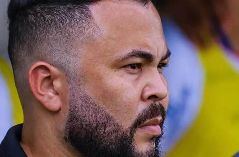 O preparador f&iacute;sico Hecton Alves faleceu no acidente &ndash;