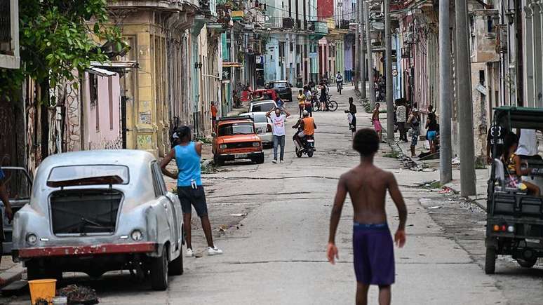 Sem dados oficiais recentes dispon&iacute;veis, o Observat&oacute;rio Cubano de Direitos Humanos publicou que 89% das fam&iacute;lias cubanas vivem em extrema pobreza, com renda inferior a US$ 1,90 (cerca de R$ 10,20) por dia