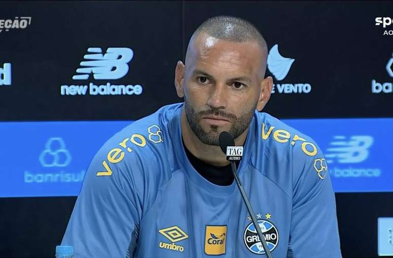 Weverton aguarda regulariza&ccedil;&atilde;o para estrear pelo Gr&ecirc;mio &ndash;