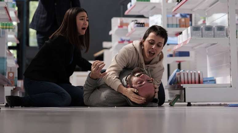 మూర్ఛల గురించి కొన్ని అపోహలు ఇప్పటికీ ప్రచారంలో ఉన్నాయి మరియు కొన్ని సదుద్దేశంతో కూడిన వైఖరులు పరిస్థితిని మరింత దిగజార్చగలవు – depositphotos.com / DragosCondreaW