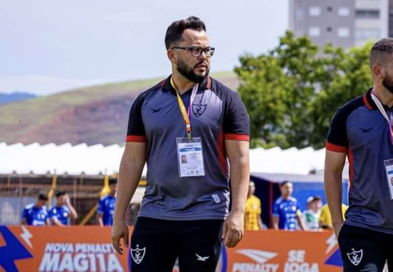 Hecton Alves, preparador f&iacute;sico &Aacute;guia de Marab&aacute;. 