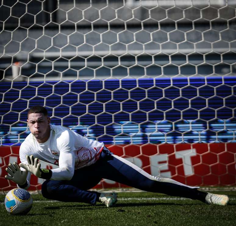 Na foto, Luc&atilde;o;