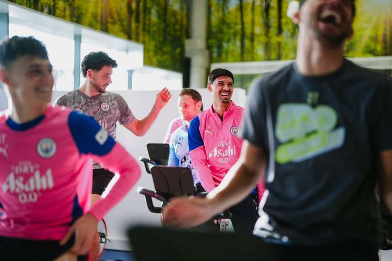 Atividade de prepara&ccedil;&atilde;o do City antes do cl&aacute;ssico em Old Trafford &ndash;