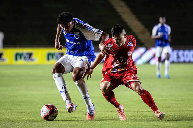 Tombense perdeu para o Cruzeiro no Parque do Sabi&aacute;. &ndash;