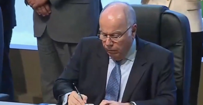 Ministro das Rela&ccedil;&otilde;es Exteriores, Mauro Vieira, assina acordo comercial do Mercosul com a Uni&atilde;o Europeia