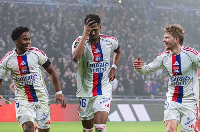 Lyon venceu o Brest por 2 a 1 &ndash;
