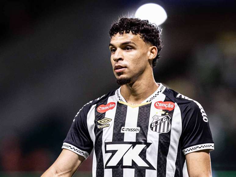 Victor Hugo defendeu o Santos em 2025 &ndash;