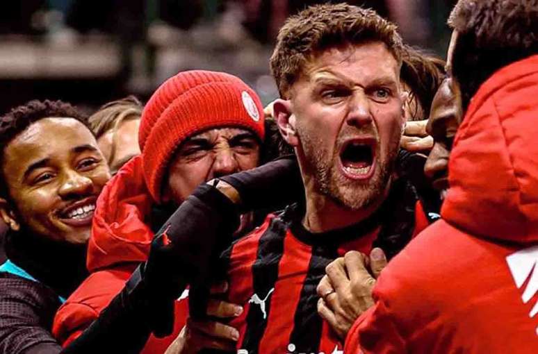 Fr&uuml;llkug marca primeiro gol com a camisa do Milan &ndash; Divulga&ccedil;&atilde;o/ACMilan