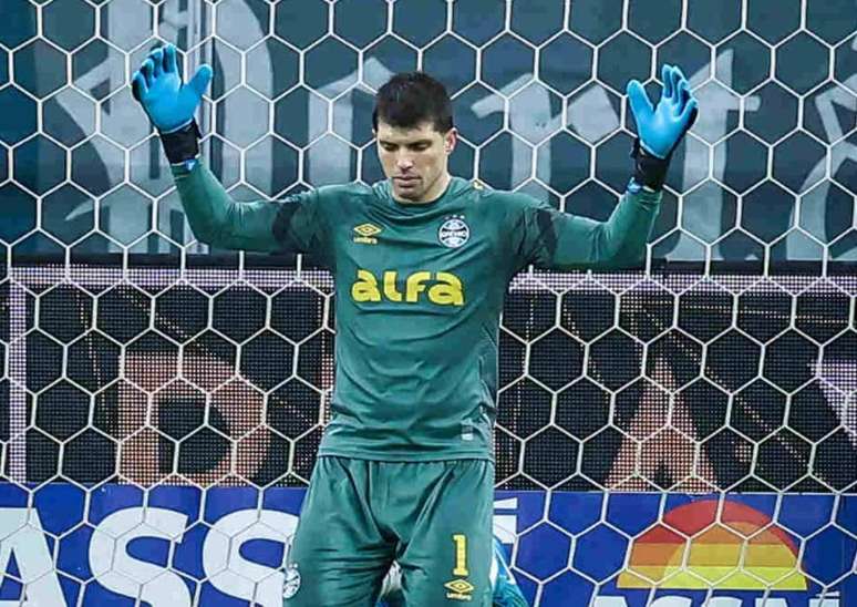 Tiago Volpi perdeu espa&ccedil;o no Gr&ecirc;mio e negocia a sa&iacute;da &ndash;