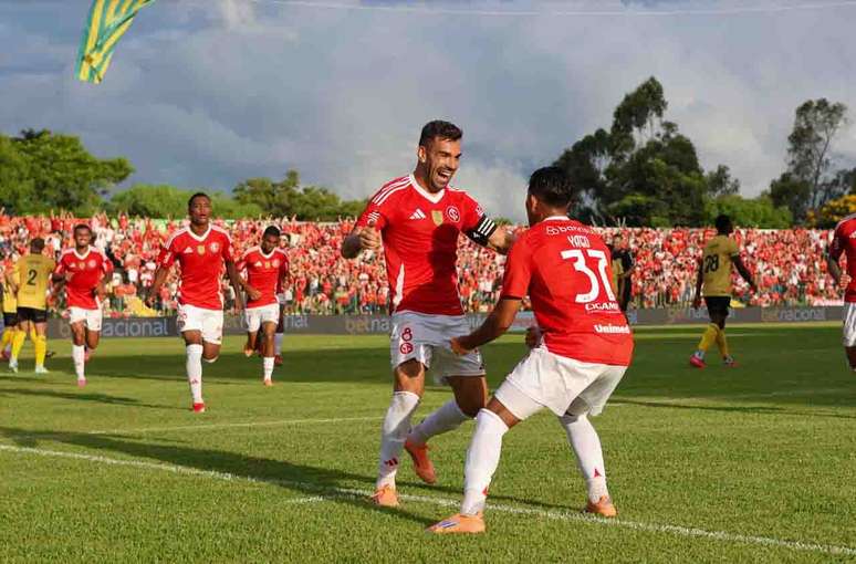 Bruno Henrique fez o &uacute;nico gol do Inter &ndash;