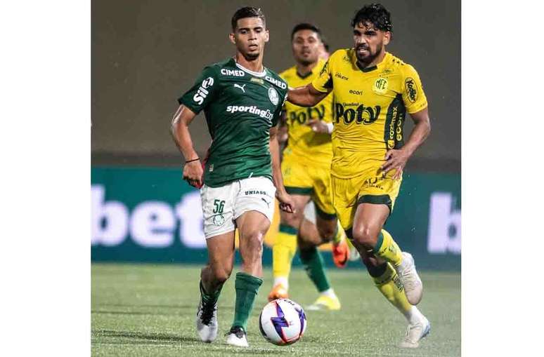 Arthur ganhou uma chance na equipe titular &ndash;