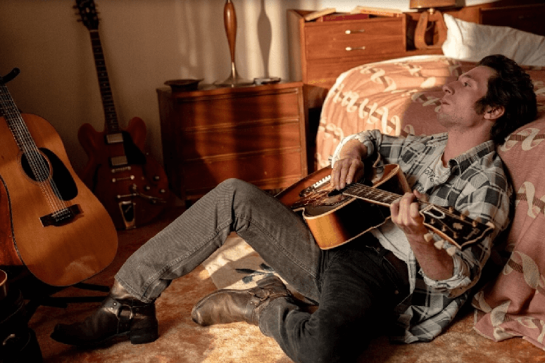 &ldquo;Springsteen: Salve-me do Desconhecido&rdquo; mostra Bruce Springsteen lutando entre estrelato e fantasmas pessoais ao gravar um disco ic&ocirc;nico 