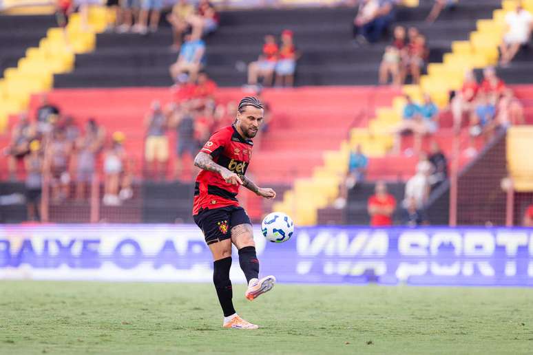 Lucas Lima marcou 17 gols com a camisa do Sport &ndash;