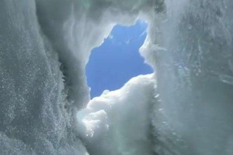 Isso &eacute; o que Jan via de dentro da fenda