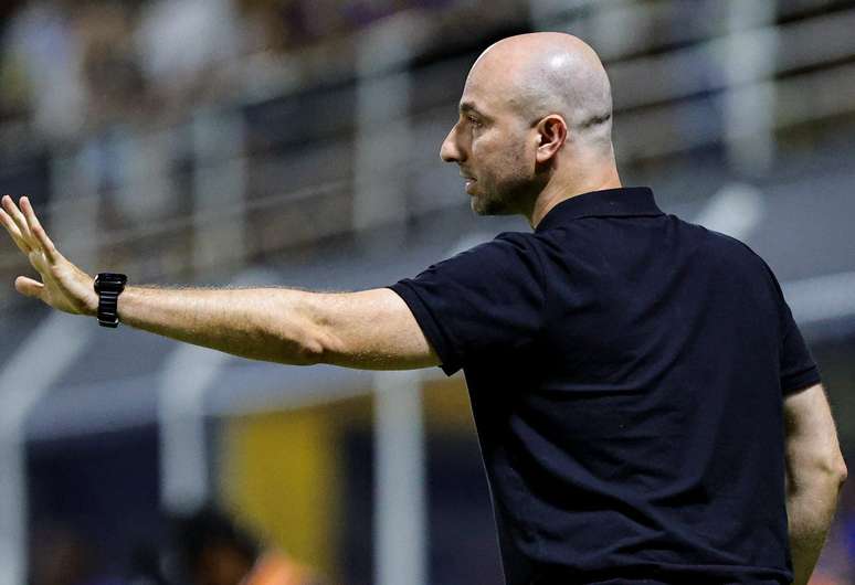 Bell&atilde;o entrega o Botafogo nas m&atilde;os de Anselmi &ndash;