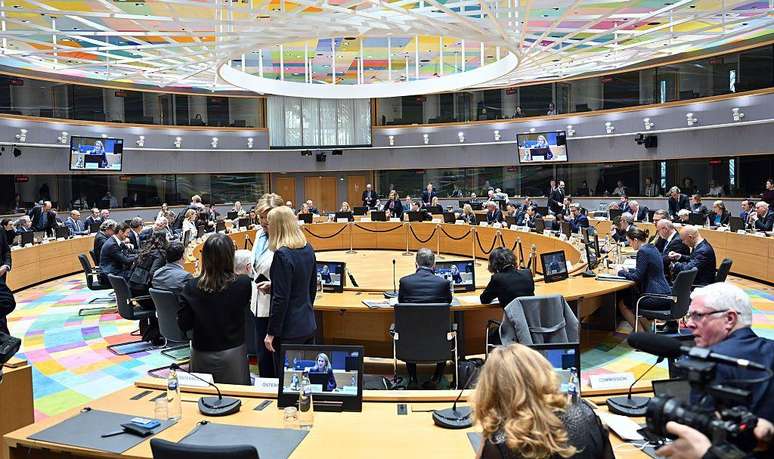 V&aacute;rios l&iacute;deres europeus asseguraram que haver&aacute; uma resposta coordenada &agrave;s amea&ccedil;as de Trump