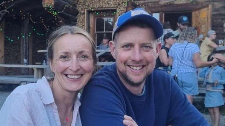 Caroline e Gareth se conheceram na escola em Nottinghamshire, no Reino Unido