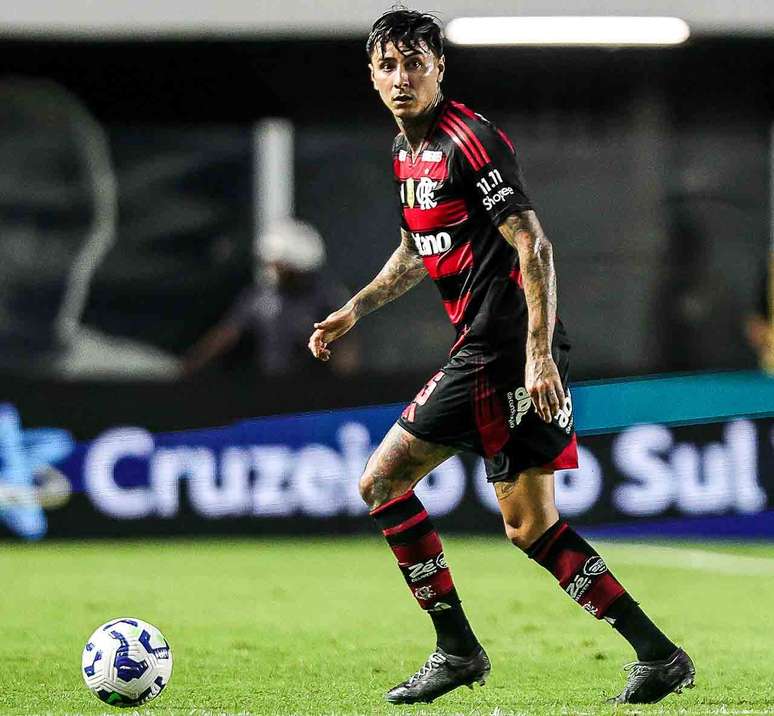 Pulgar se notabiliza tanto por suas performances em campo como tamb&eacute;m por organizar comemora&ccedil;&otilde;es com grandes repercuss&otilde;es &nbsp;&ndash;