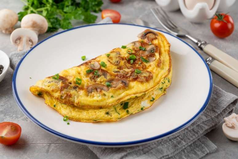 Omelete de cogumelo com ervas 