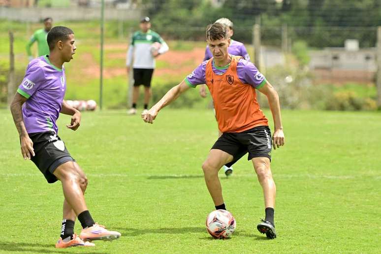 Coelho tenta surpreender o Galo, no Independ&ecirc;ncia &ndash;