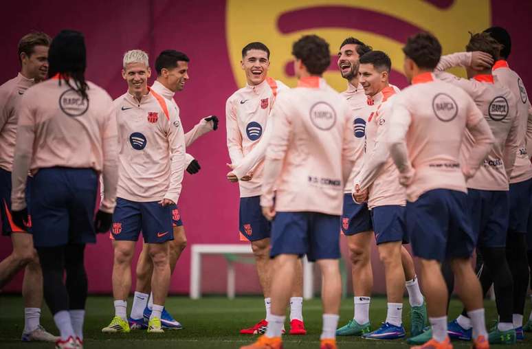 Jogadores do Barcelona durante treinamento da equipe &ndash;