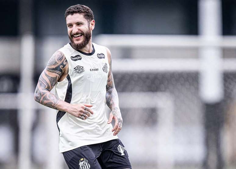 Z&eacute; Rafael deve ser titular do Santos diante do Corinthians &ndash;
