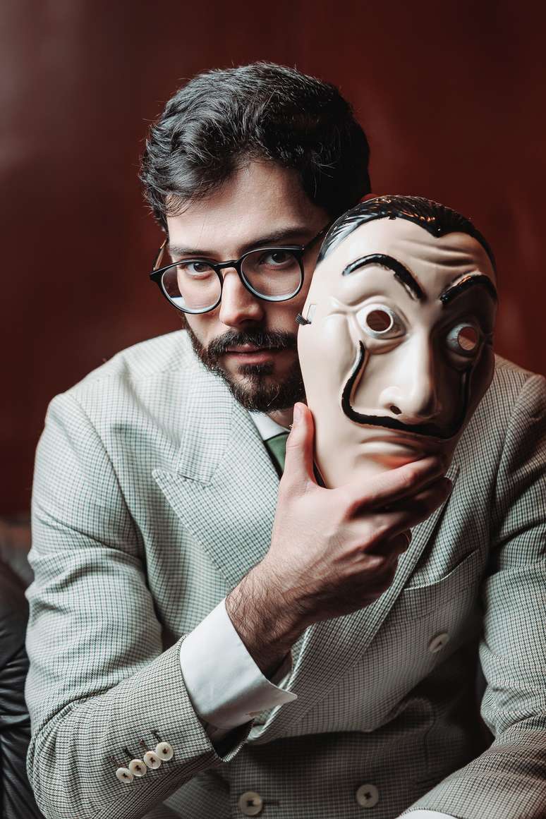  Pergil &ldquo;O Professor da Orat&oacute;ria&rdquo;, criado por Giovanni Begossi, &eacute; inspirado no personagem de La Casa de Papel