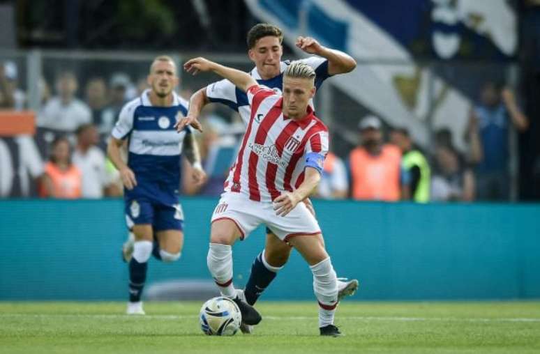 Marcelo Endelli/Getty Images - Legenda: Gr&ecirc;mio mapeia poss&iacute;veis op&ccedil;&otilde;es que substituam a contrata&ccedil;&atilde;o de Guido Rodr&iacute;guez