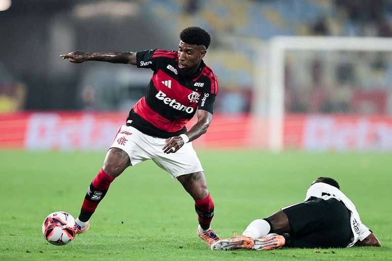 Flamengo deitou e rolou para cima do Vasco em jogo no Maracan&atilde; &ndash;