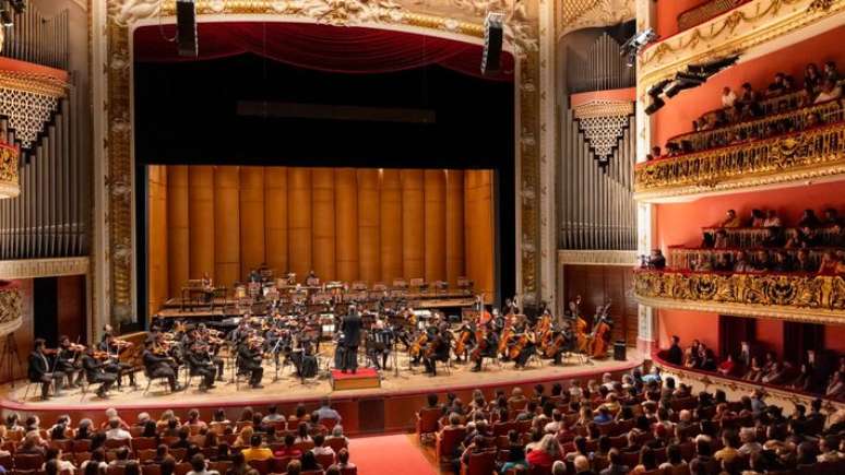 Orquestra Experimental de Repert&oacute;rio, no Theatro Municipal