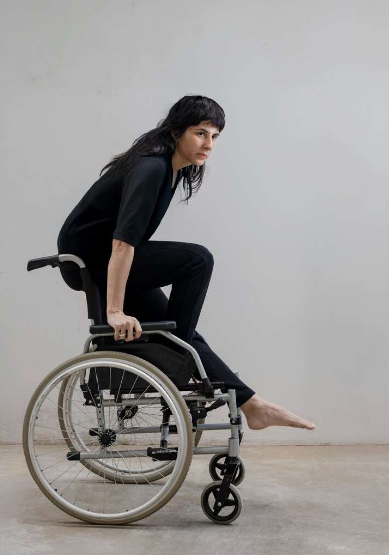 Luiza Sigulem, 'Esse fr&aacute;gil objeto do desejo (tr&iacute;ptico)', 2024.