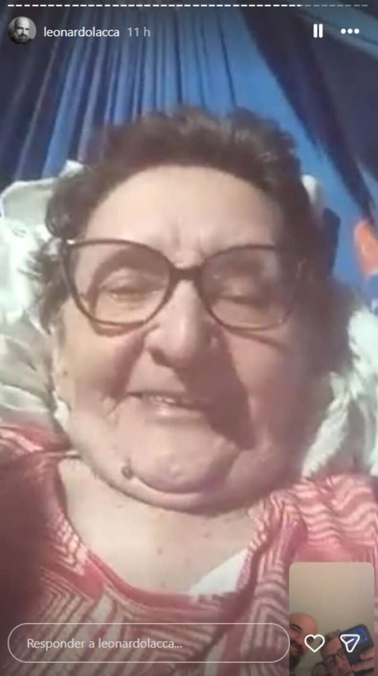 Leonardo Lacca compartilhou nas redes sociais uma chamada de v&iacute;deo com a atriz T&acirc;nia Maria