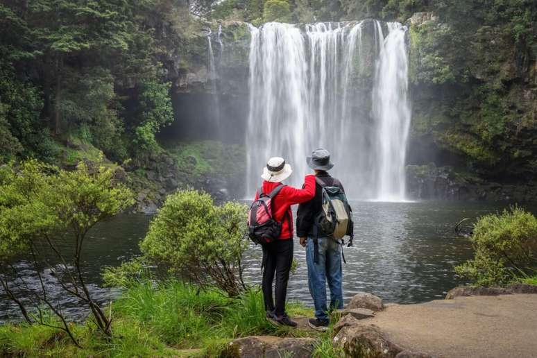 Em ambientes naturais, como rios e lagos, o perigo tende a ser ainda maior 