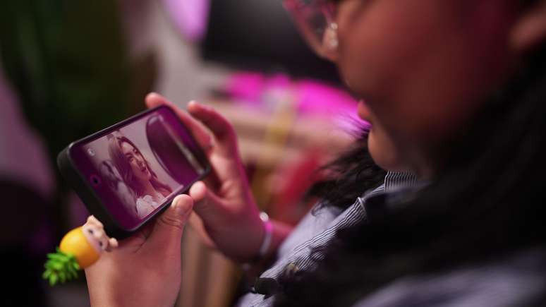 A singapuriana Tan Zie Yee segue cada passo das atrizes na internet