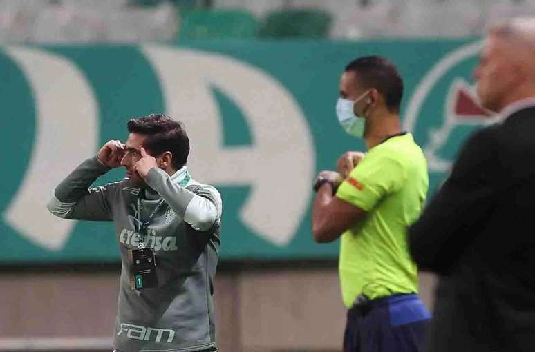 Abel Ferreira saiu vitorioso no duelo com Crespo pela Libertadores de 2021 &ndash;